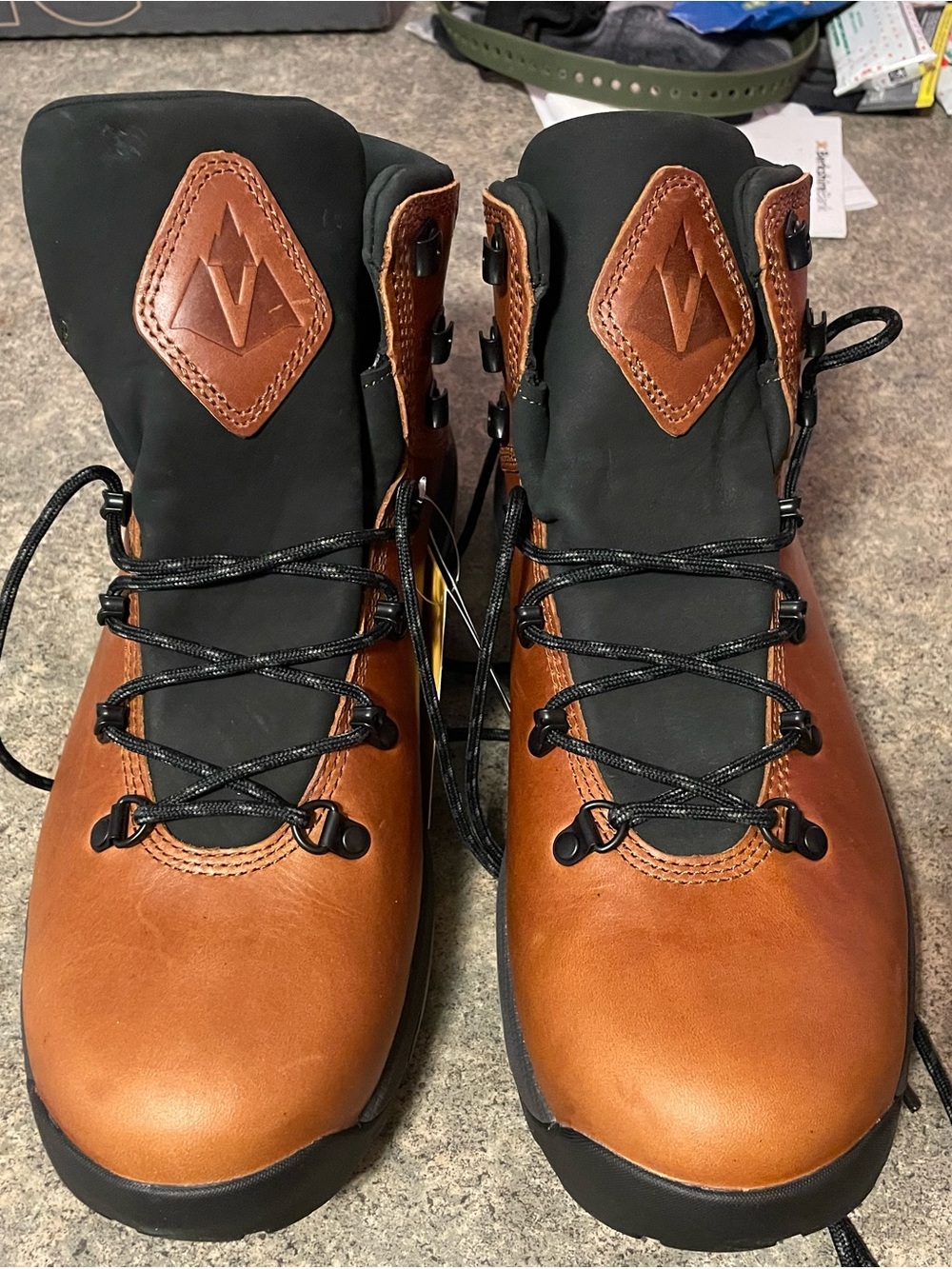 Vasque Men's St Elias, NWT in box. Smoke and pet free home